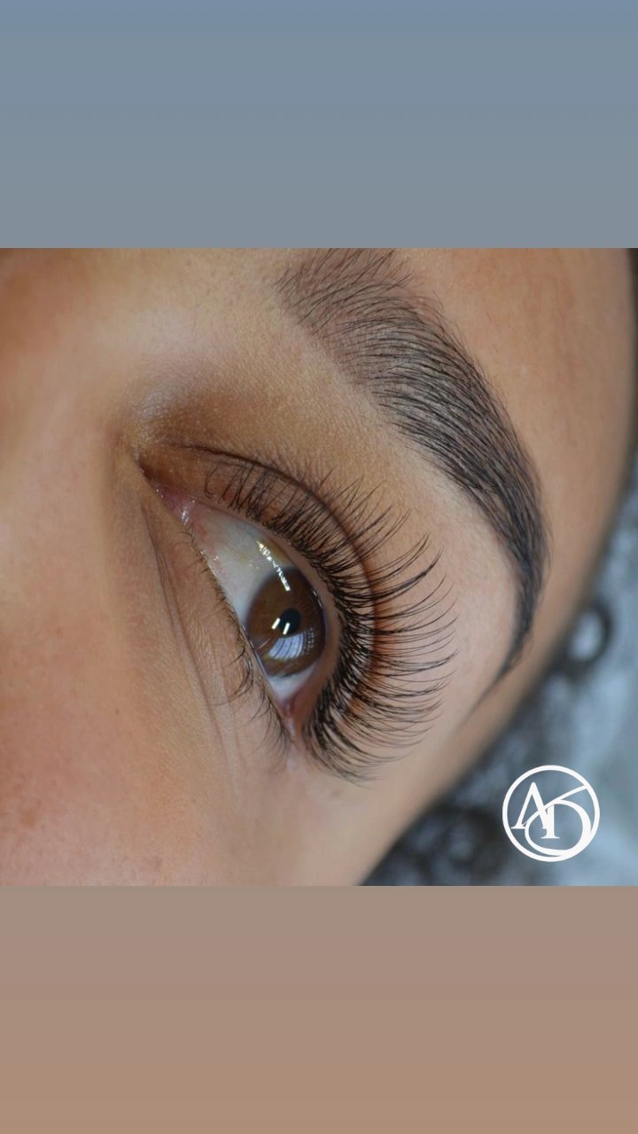 classic-lashes-extensions-in-kigali