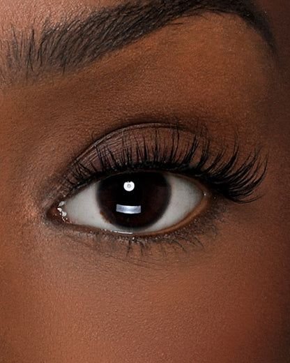 Hybrid-lashes-extensions-in-kigali